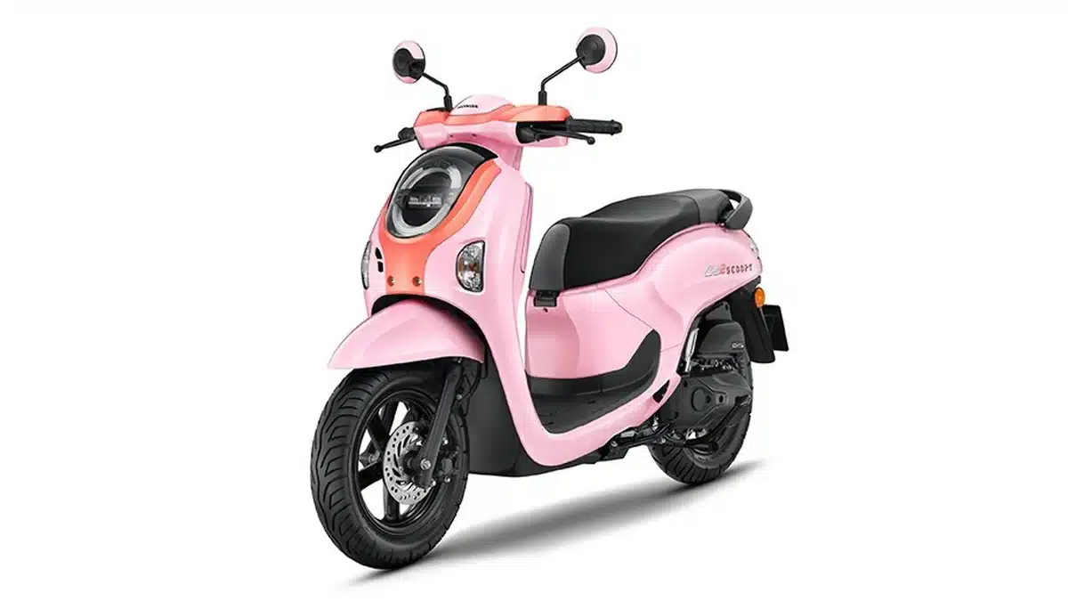 Honda Scoopy Club 12 มุมเฉียงจากภาพไทยฮอนด้า